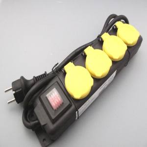 Kopp 223012002 Feuchtraumsteckdosenleiste 4-fach mit beleuchtetem Schalter