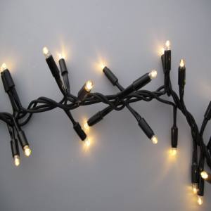 MK 019-406 LED Profi Lichterkette 230 V - 2,5 M schwarzes  Kabel - 120 LED - Warmweisse LED - Koppelbares System IP 67