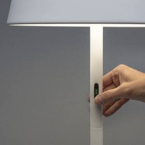 Konstsmide Pomezia LED-Akku Stehleuchte weiß 10W/600lm IP54 10 Watt