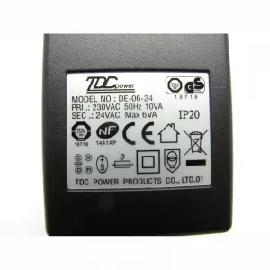 Steckernetzteil DE-06-24 IP20 Innen Netzteil 24V AC Trafo Transformator