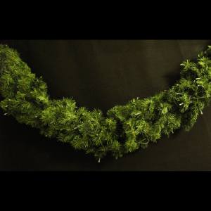 IKu Tannengirlande Weihnachtsgirlande 270cm x 30 cm mit 250 warmweissen LED - Koppelbar